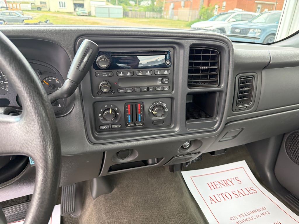 Photo 12 of this GMC SIERRA