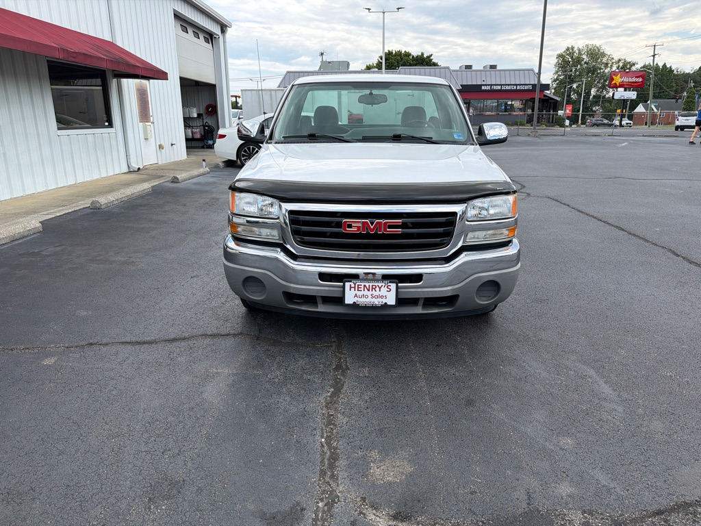 Photo 3 of this GMC SIERRA