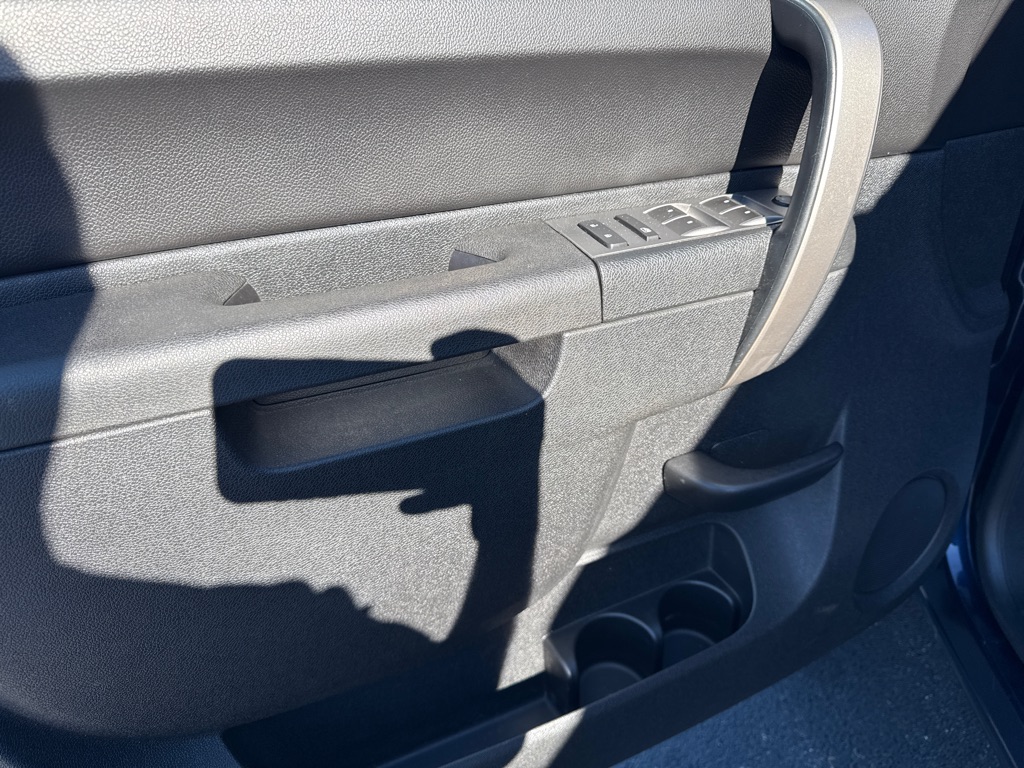 Photo 9 of this GMC SIERRA