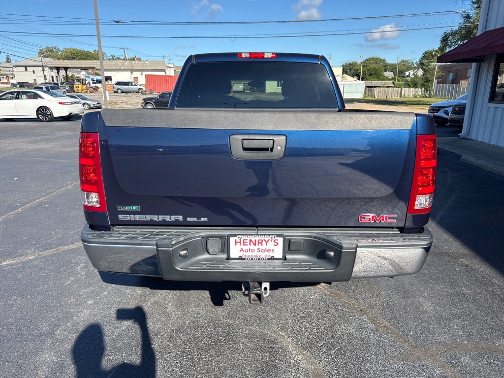 Photo 6 of this GMC SIERRA
