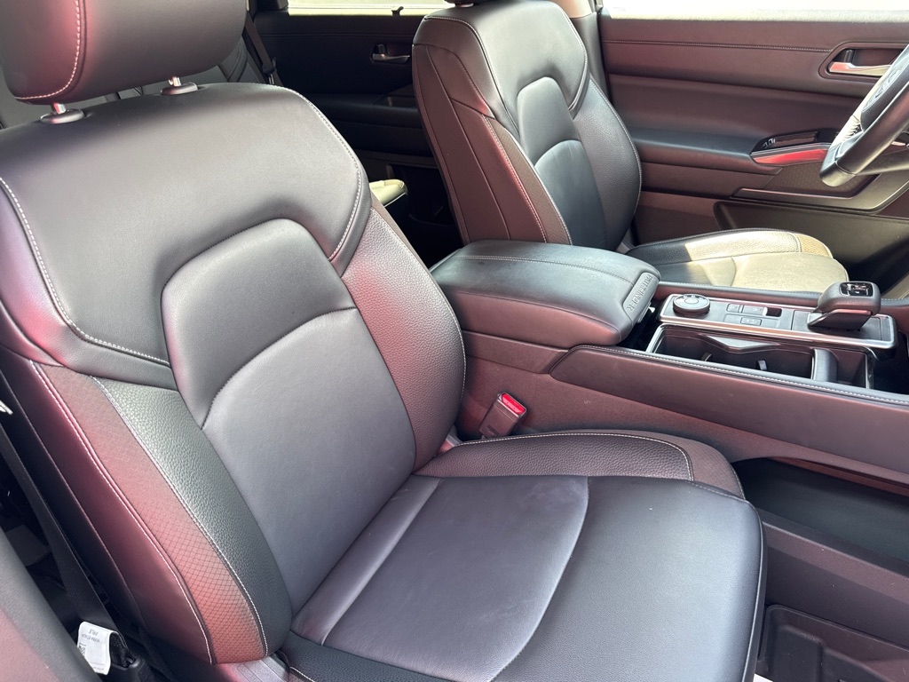 Photo 18 of this NISSAN PATHFINDER