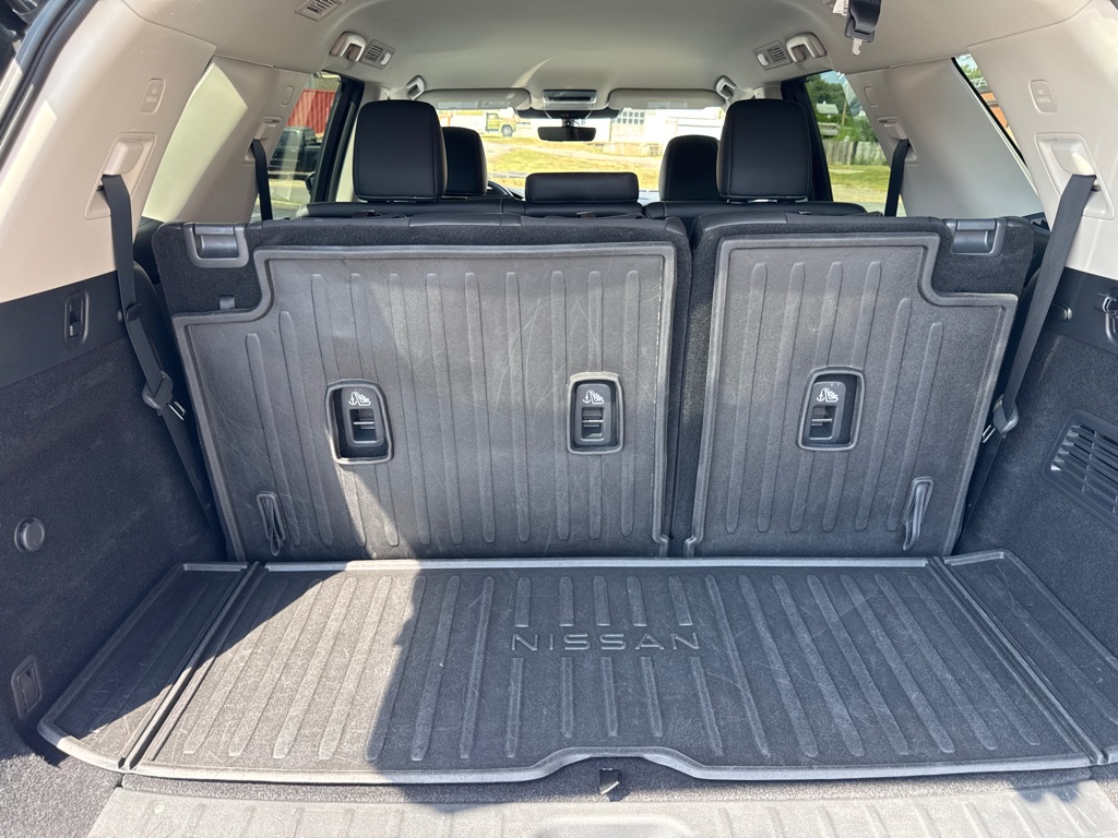 Photo 15 of this NISSAN PATHFINDER