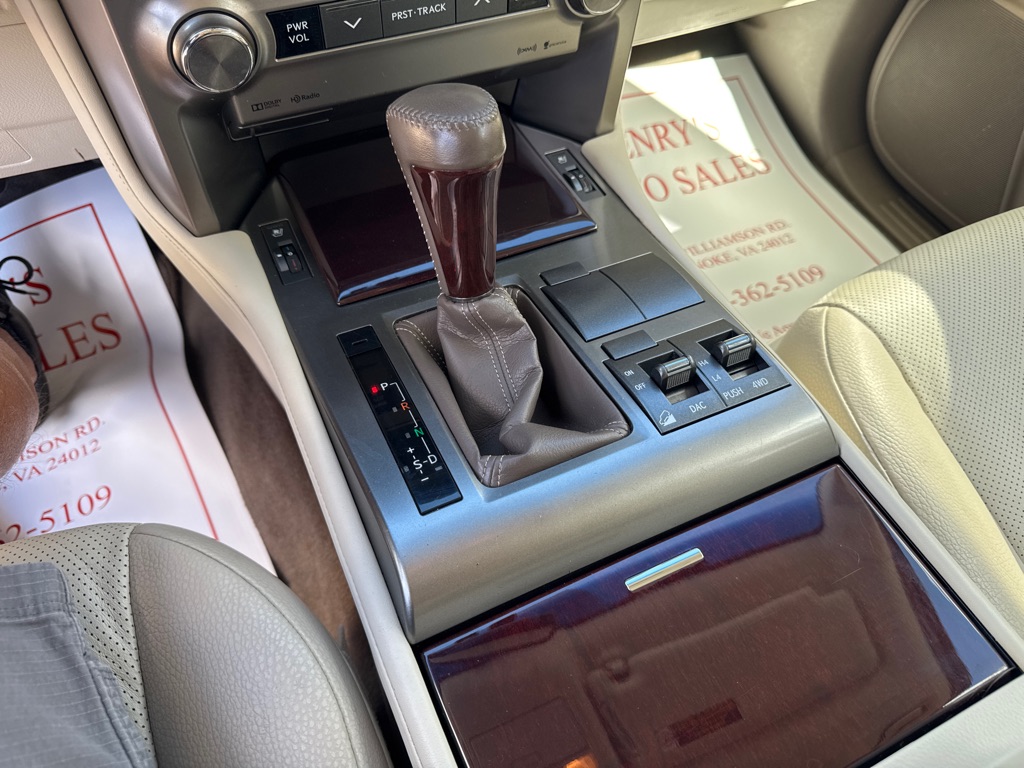 Photo 14 of this LEXUS GX 460