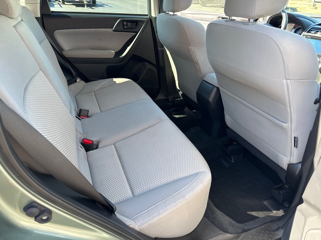 Photo 15 of this SUBARU FORESTER