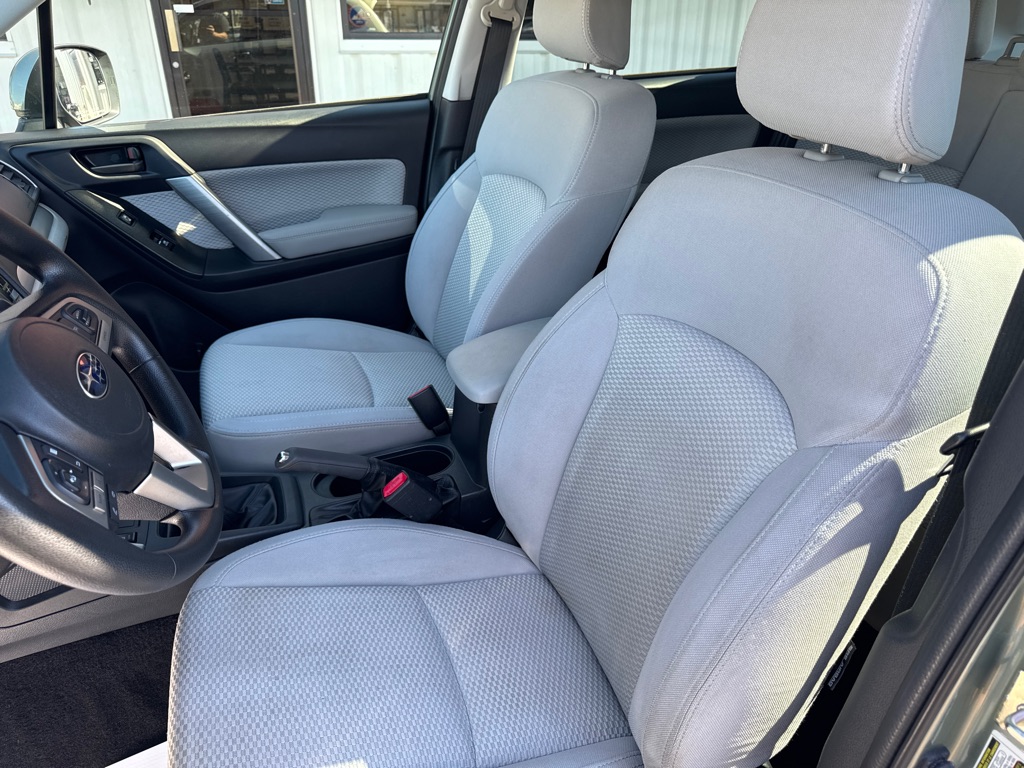 Photo 10 of this SUBARU FORESTER