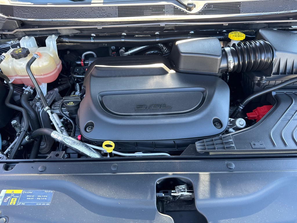 Photo 22 of this CHRYSLER PACIFICA