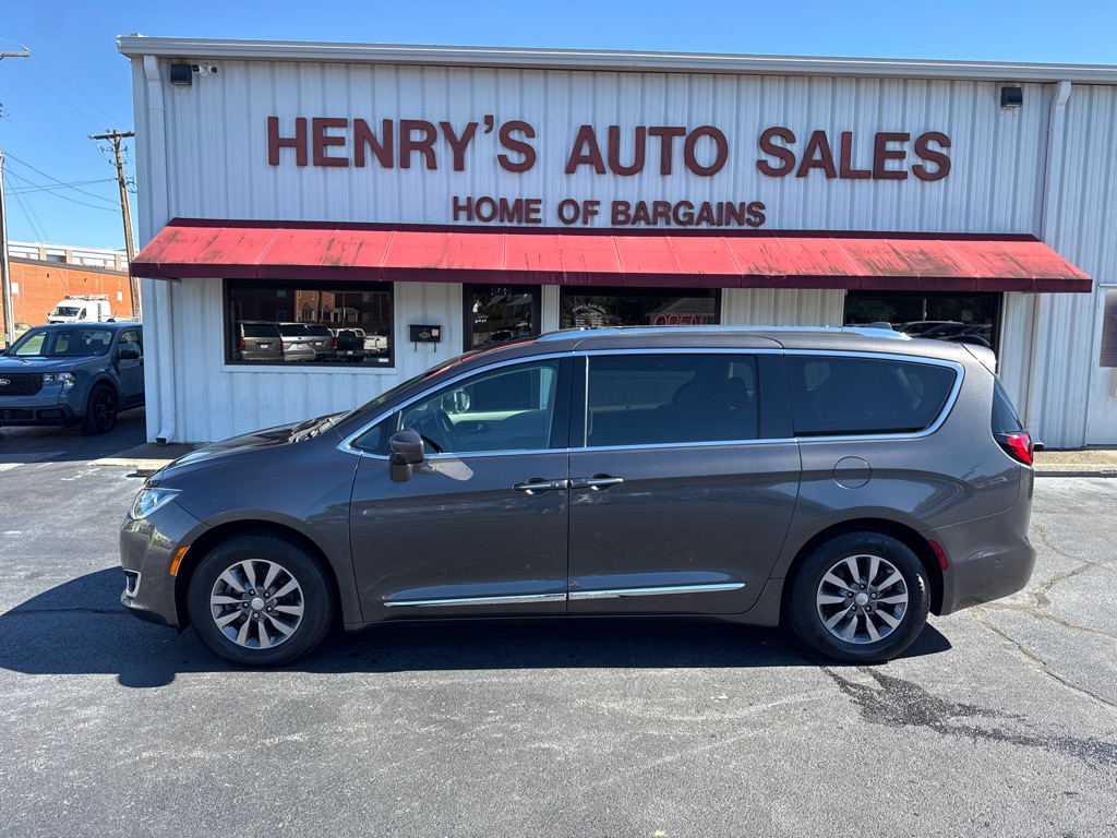 2019 CHRYSLER PACIFICA