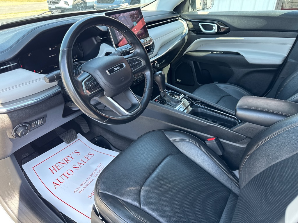 Photo 8 of this JEEP COMPASS