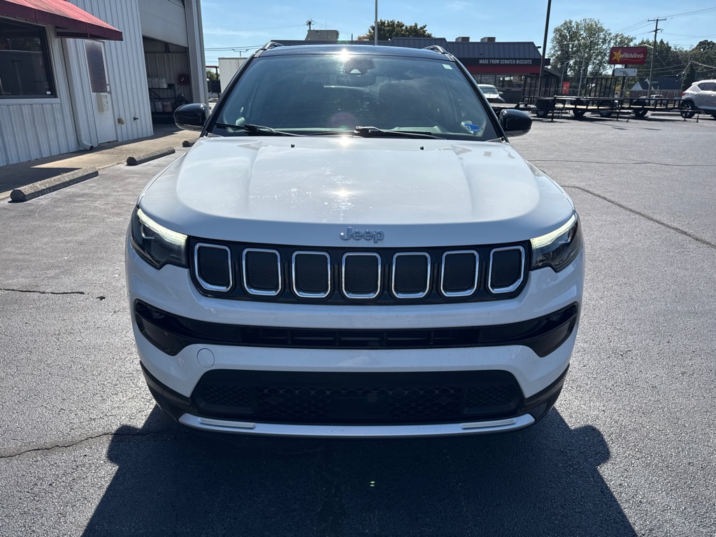 Photo 3 of this JEEP COMPASS