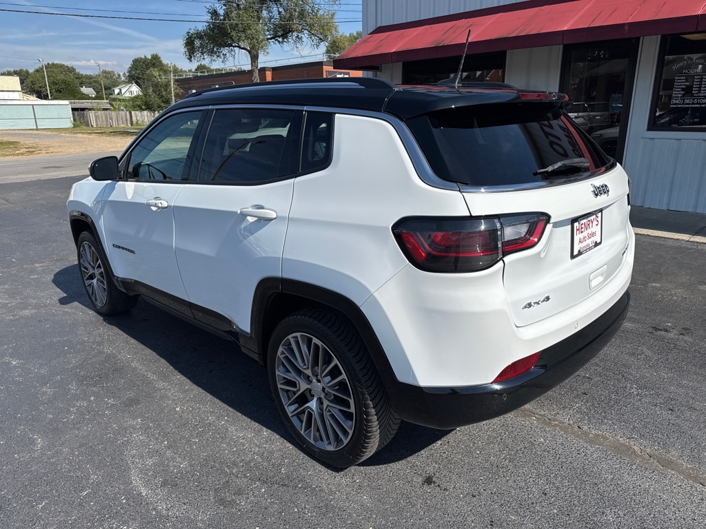 Photo 7 of this JEEP COMPASS