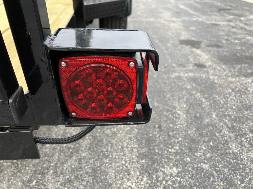 Photo 7 of this SUPERIOR 6X12 ELITE