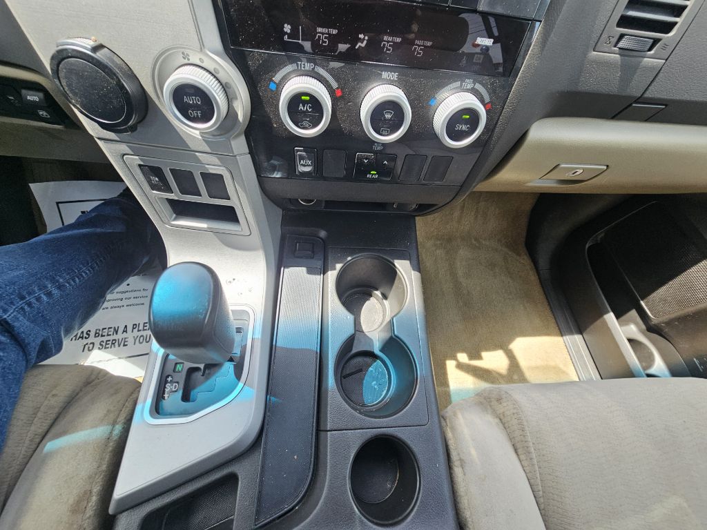 Photo 13 of this TOYOTA SEQUOIA
