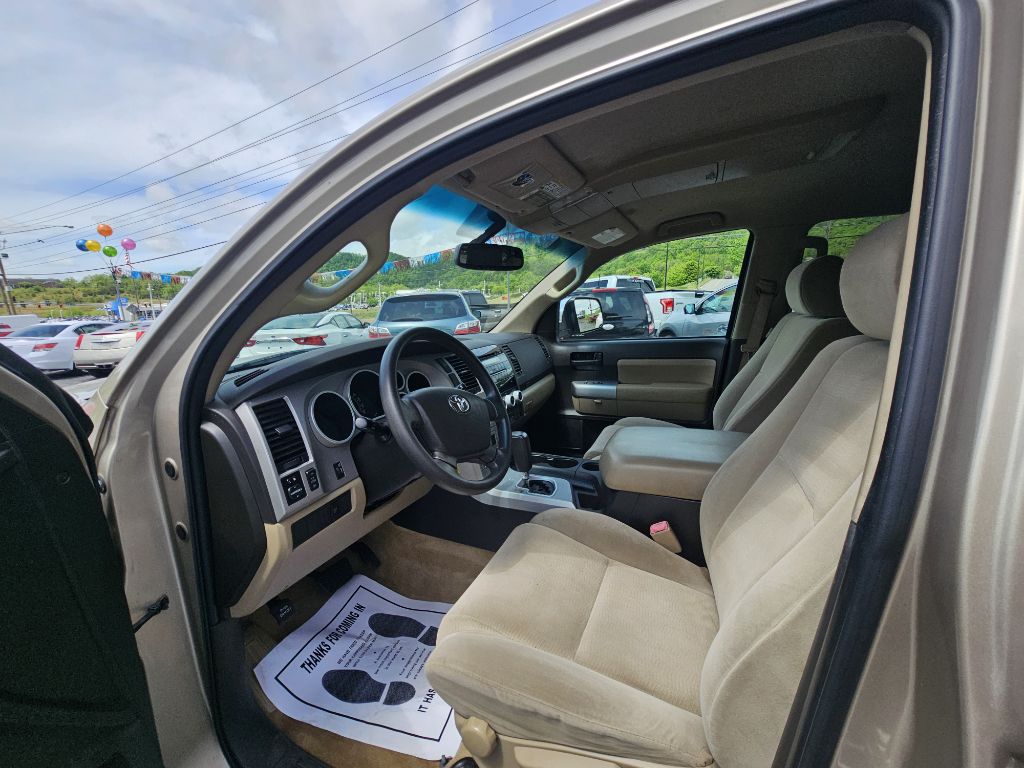 Photo 7 of this TOYOTA SEQUOIA