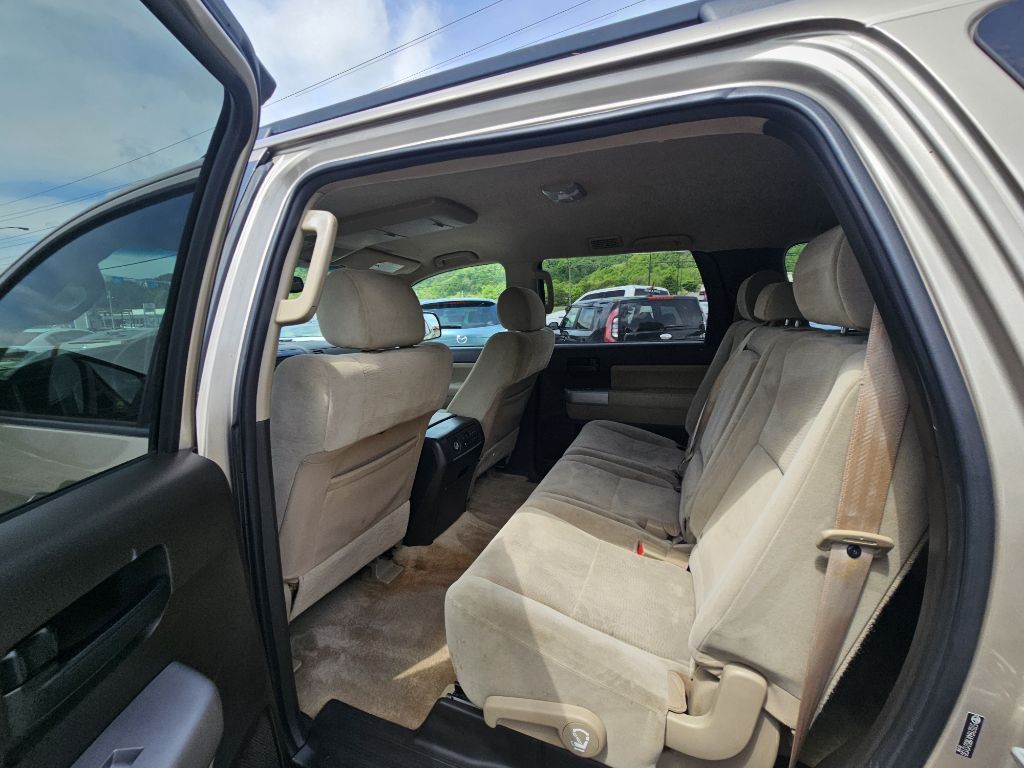 Photo 9 of this TOYOTA SEQUOIA