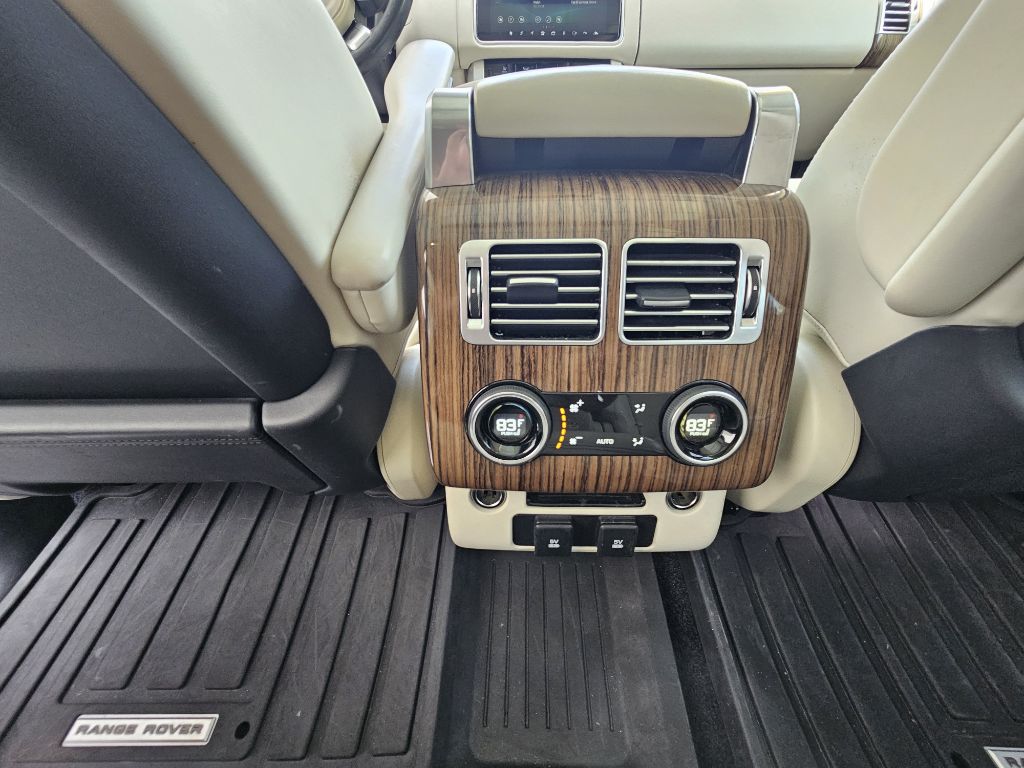 Photo 11 of this LAND ROVER RANGE ROVER