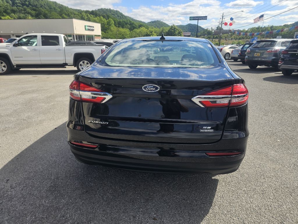 Photo 5 of this FORD FUSION HYBRID