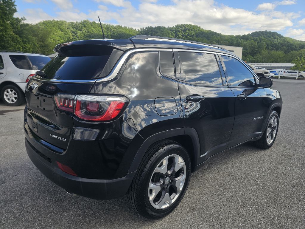 Photo 4 of this JEEP COMPASS