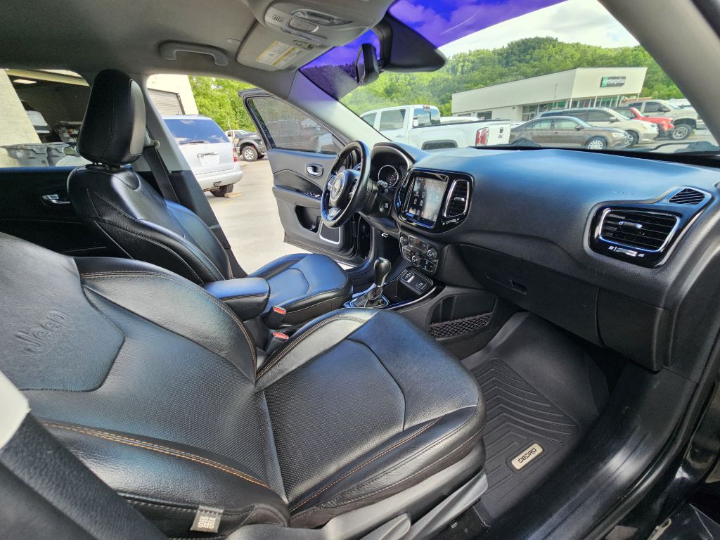 Photo 9 of this JEEP COMPASS