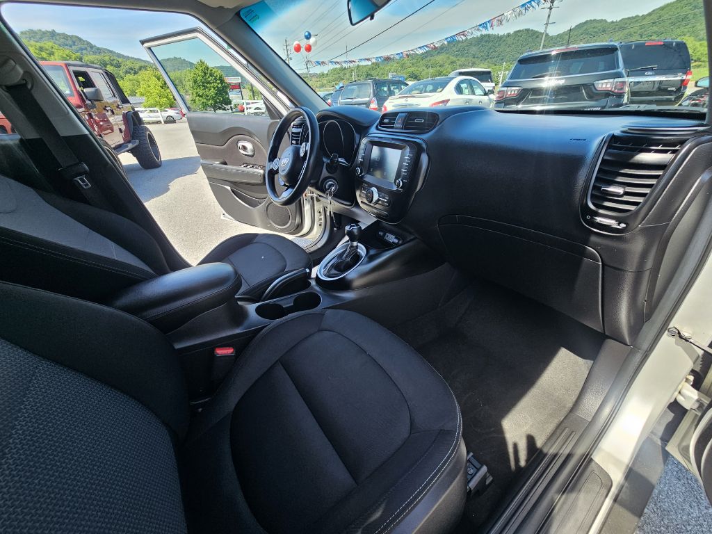 Photo 9 of this KIA SOUL