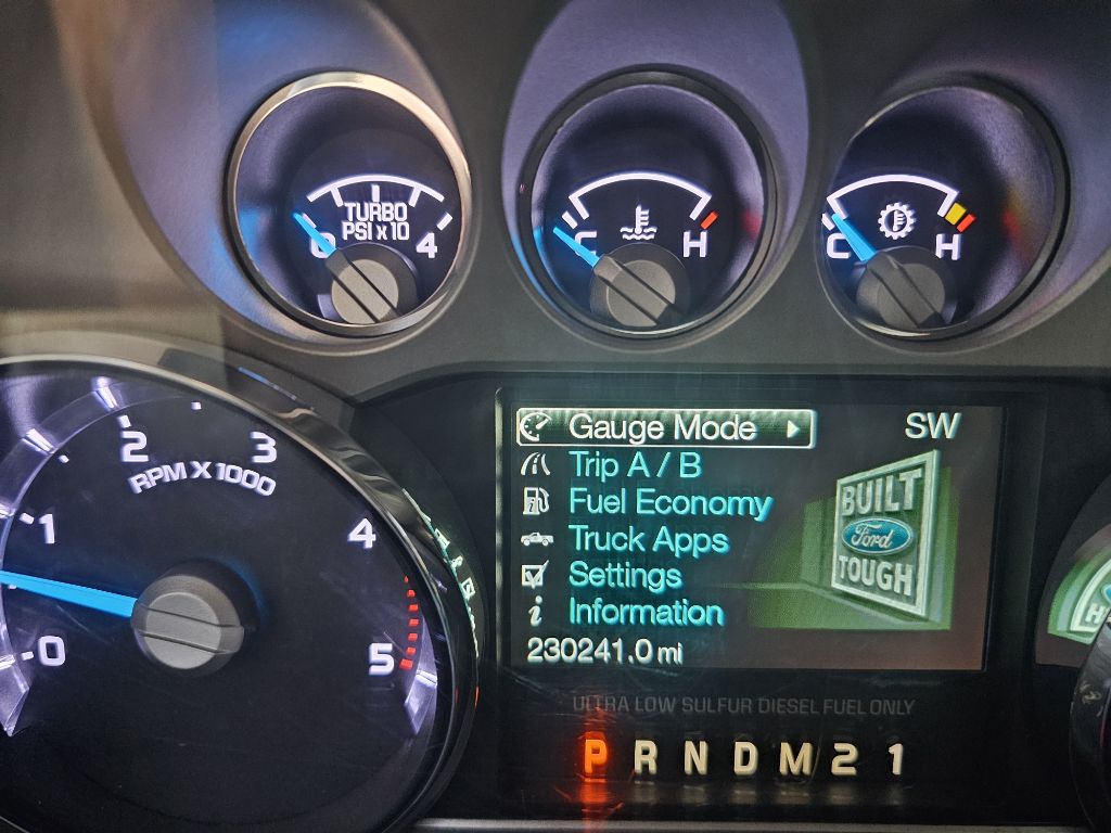 Photo 16 of this FORD F-350 SUPER DUT