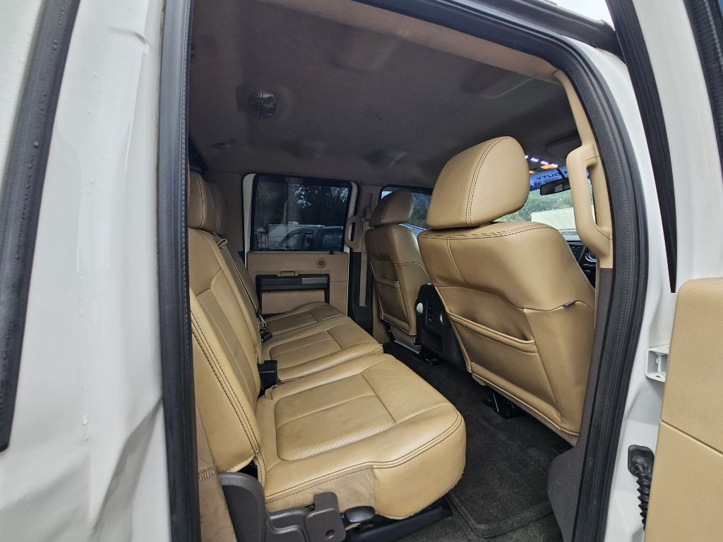 Photo 11 of this FORD F-350 SUPER DUT