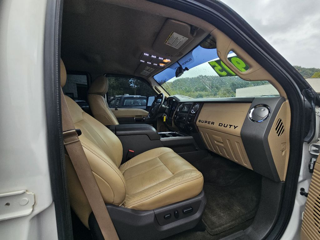Photo 9 of this FORD F-350 SUPER DUT