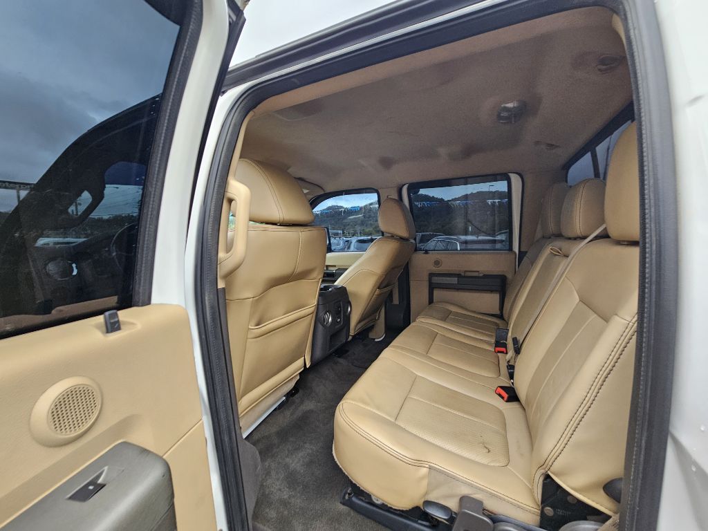 Photo 10 of this FORD F-350 SUPER DUT