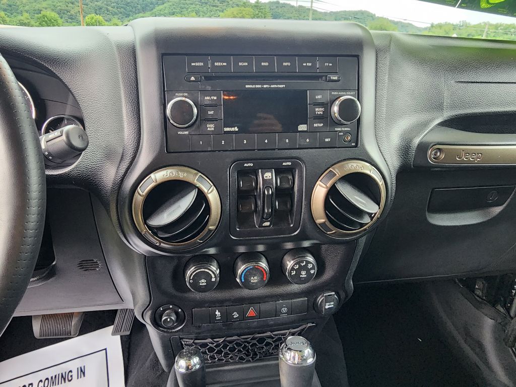 Photo 11 of this JEEP WRANGLER JK UNL