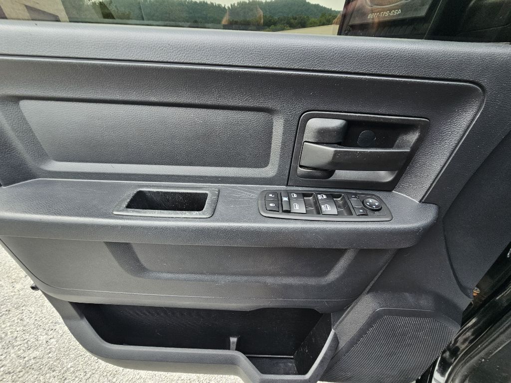 Photo 13 of this RAM 1500