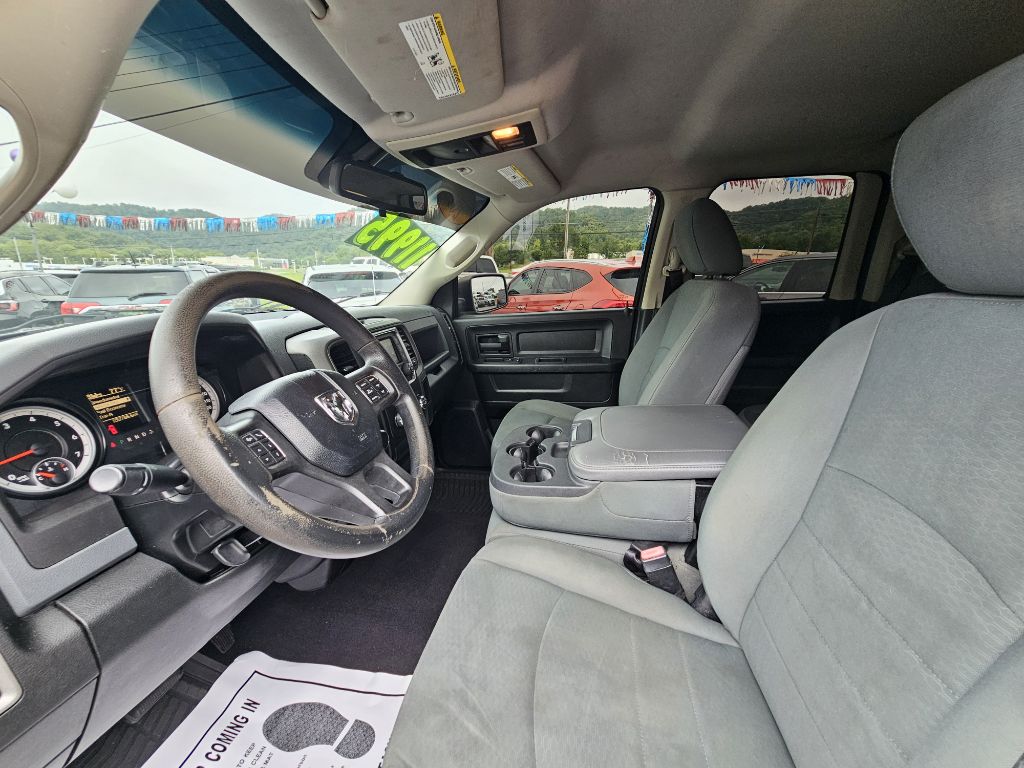 Photo 7 of this RAM 1500