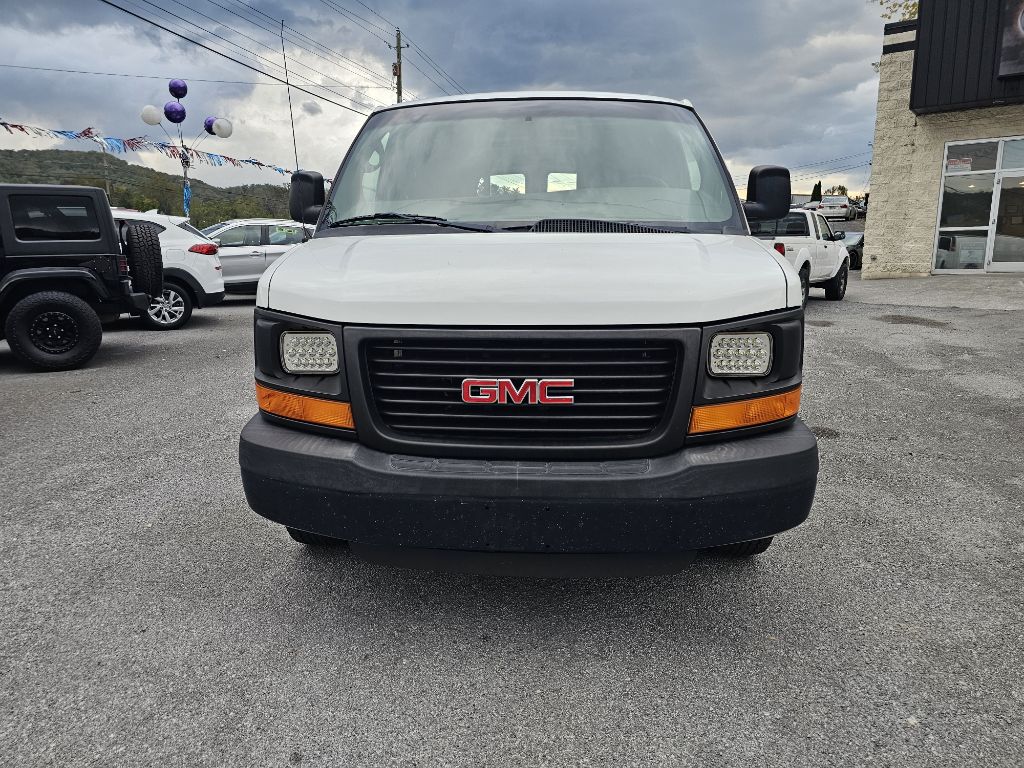 Photo 2 of this GMC SAVANA