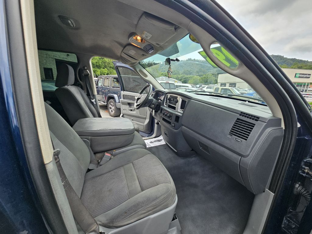 Photo 8 of this DODGE RAM 1500