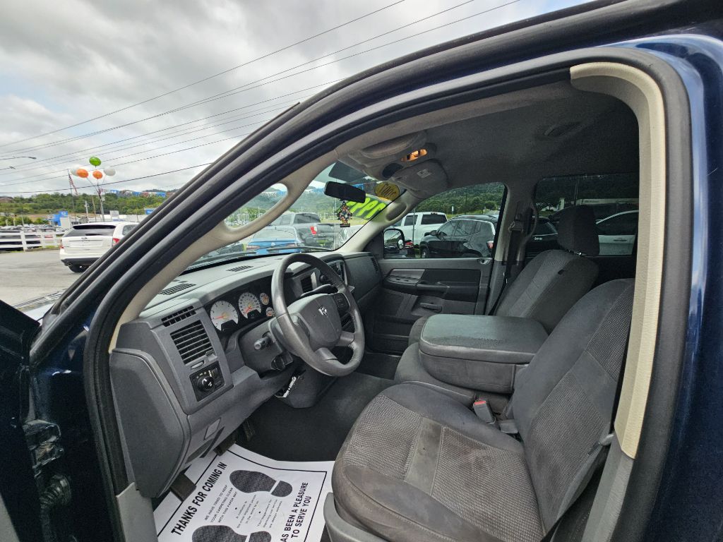Photo 6 of this DODGE RAM 1500