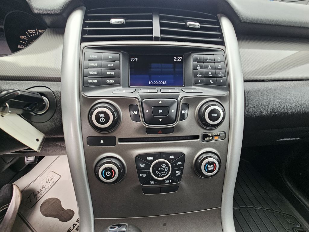 Photo 12 of this FORD EDGE