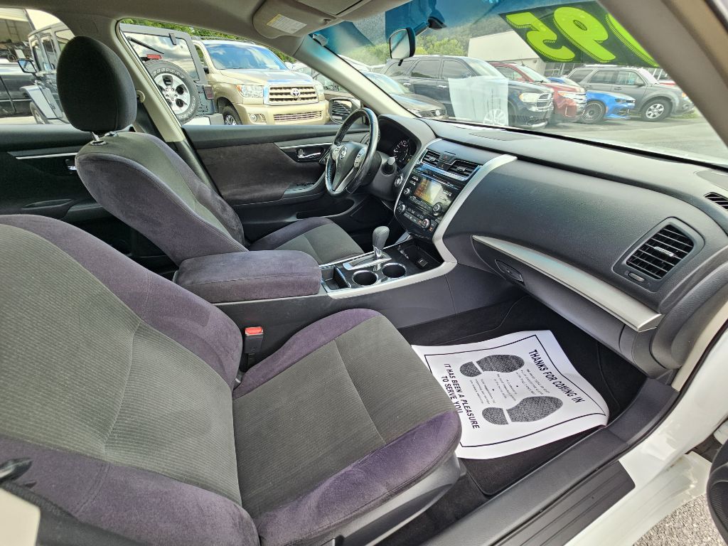 Photo 9 of this NISSAN ALTIMA
