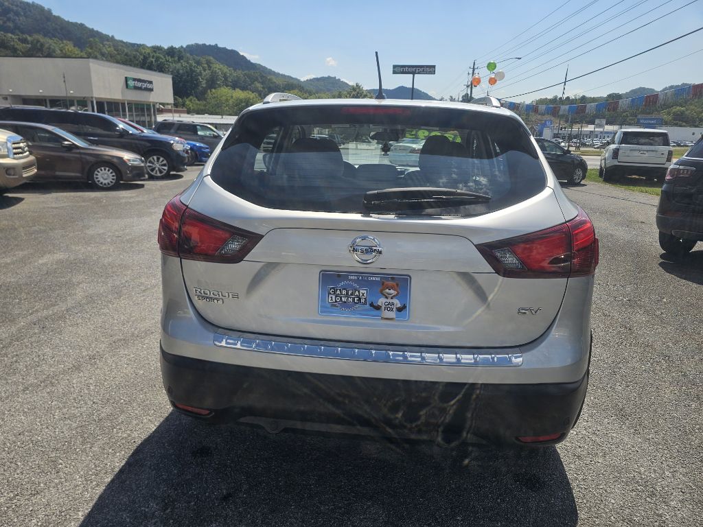 Photo 9 of this NISSAN ROGUE SPORT