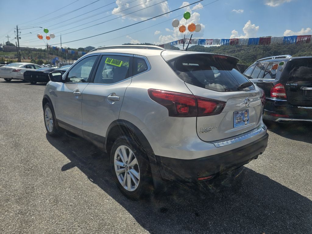 Photo 10 of this NISSAN ROGUE SPORT