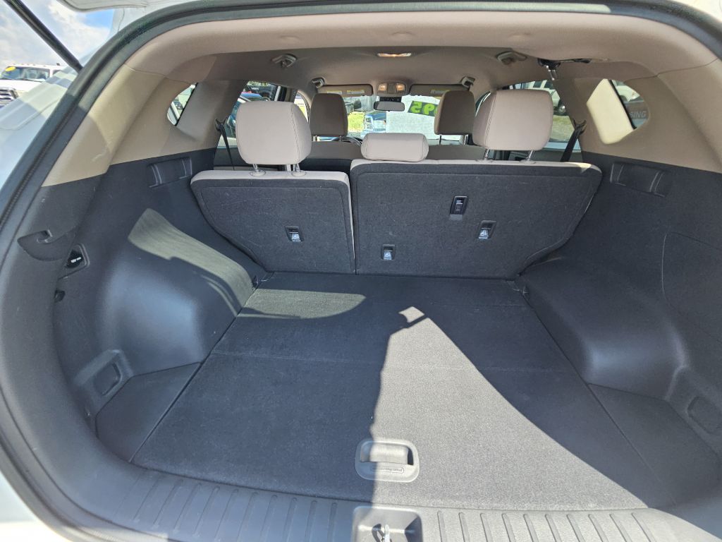 Photo 16 of this HYUNDAI TUCSON