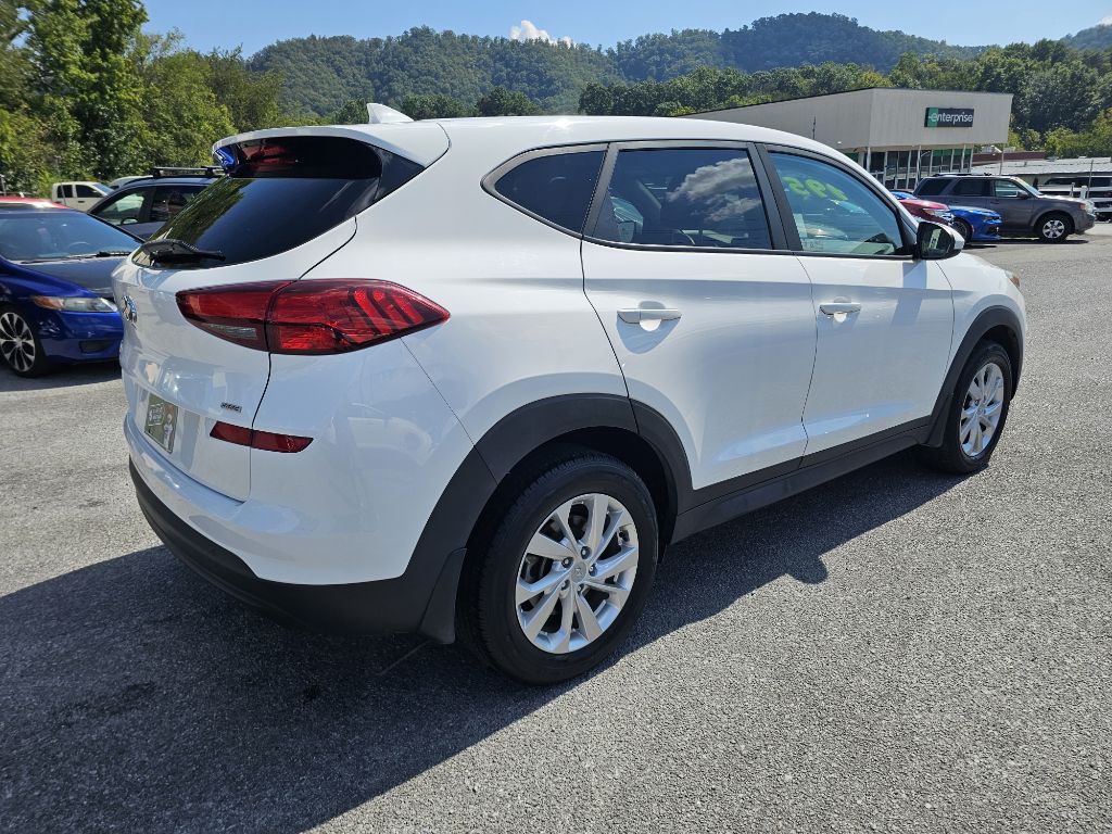 Photo 7 of this HYUNDAI TUCSON