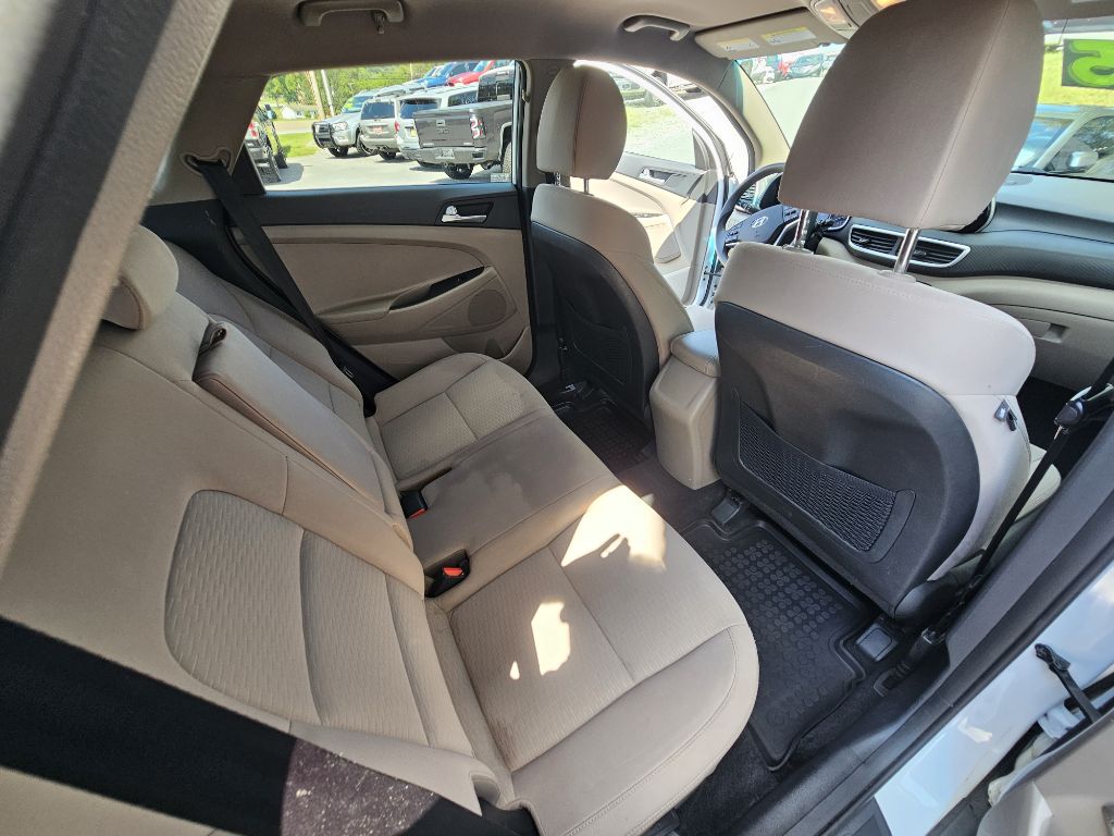 Photo 18 of this HYUNDAI TUCSON