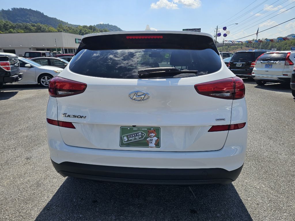 Photo 9 of this HYUNDAI TUCSON