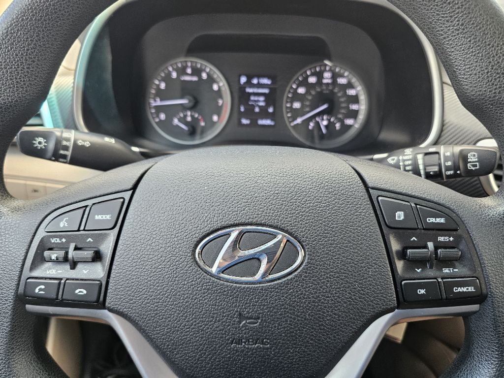 Photo 20 of this HYUNDAI TUCSON