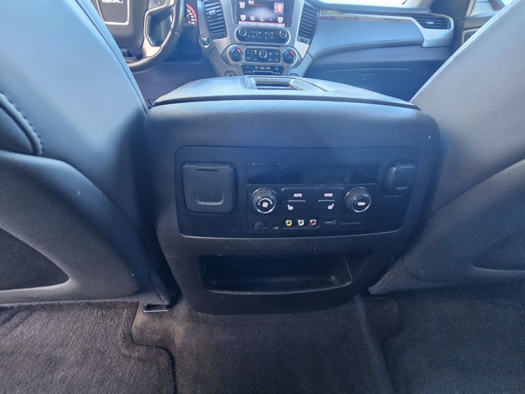 Photo 14 of this GMC YUKON