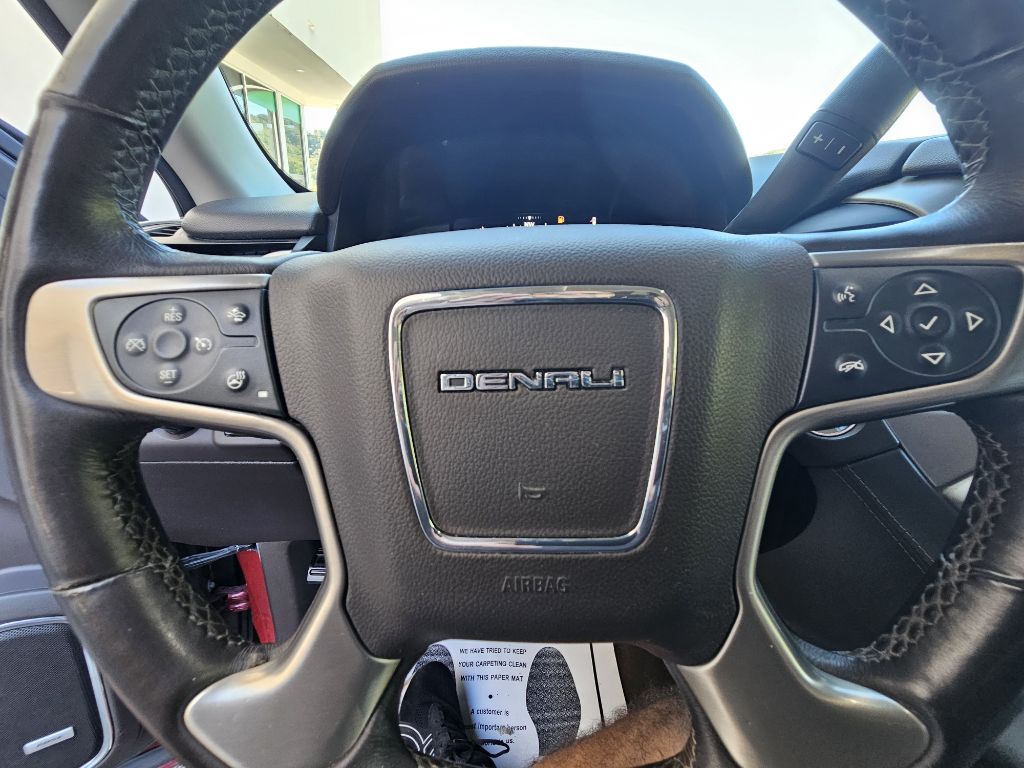 Photo 19 of this GMC YUKON