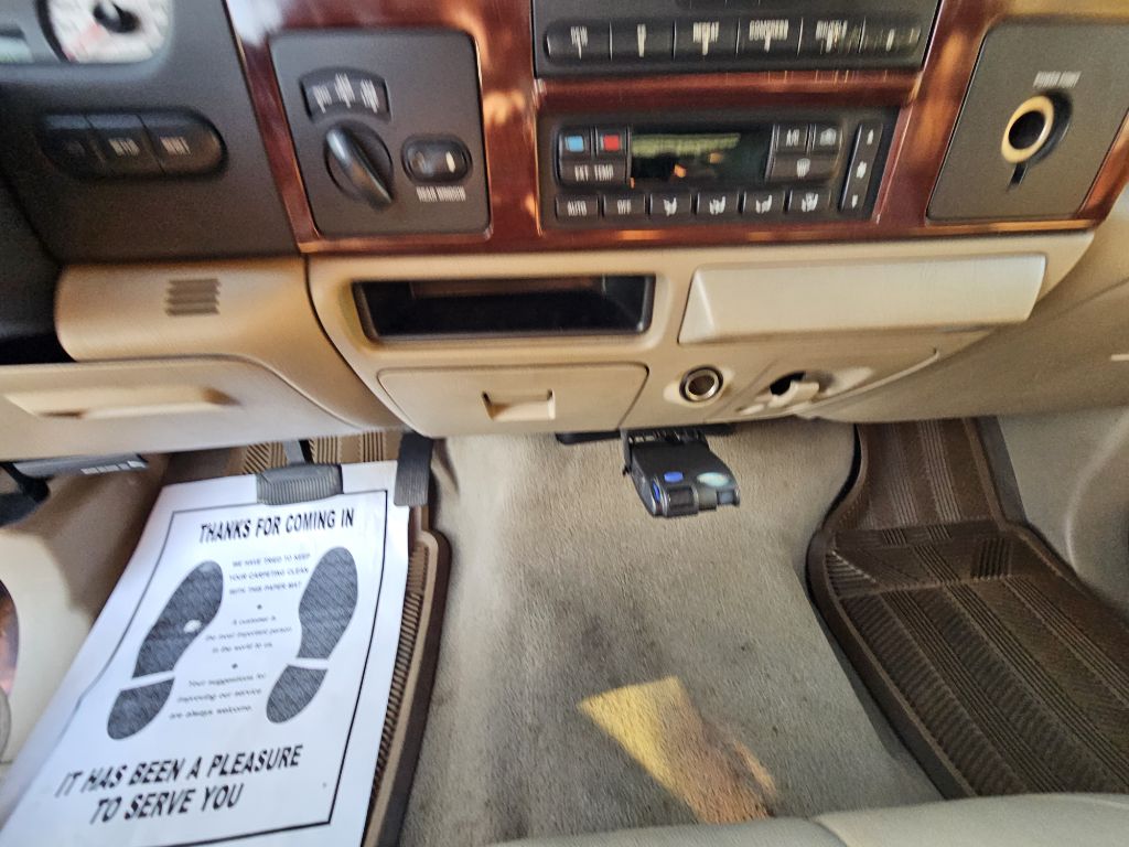 Photo 13 of this FORD F-250 SUPER DUT