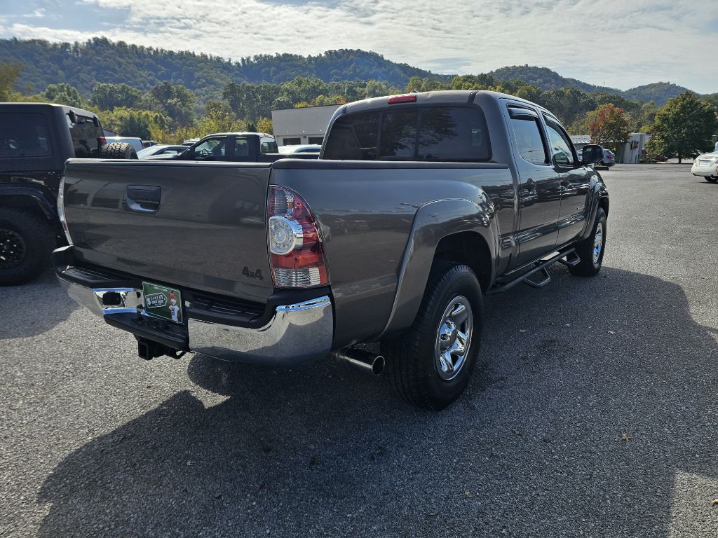 Photo 6 of this TOYOTA TACOMA