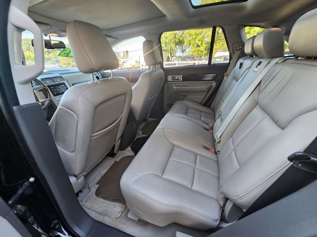 Photo 10 of this LINCOLN MKX