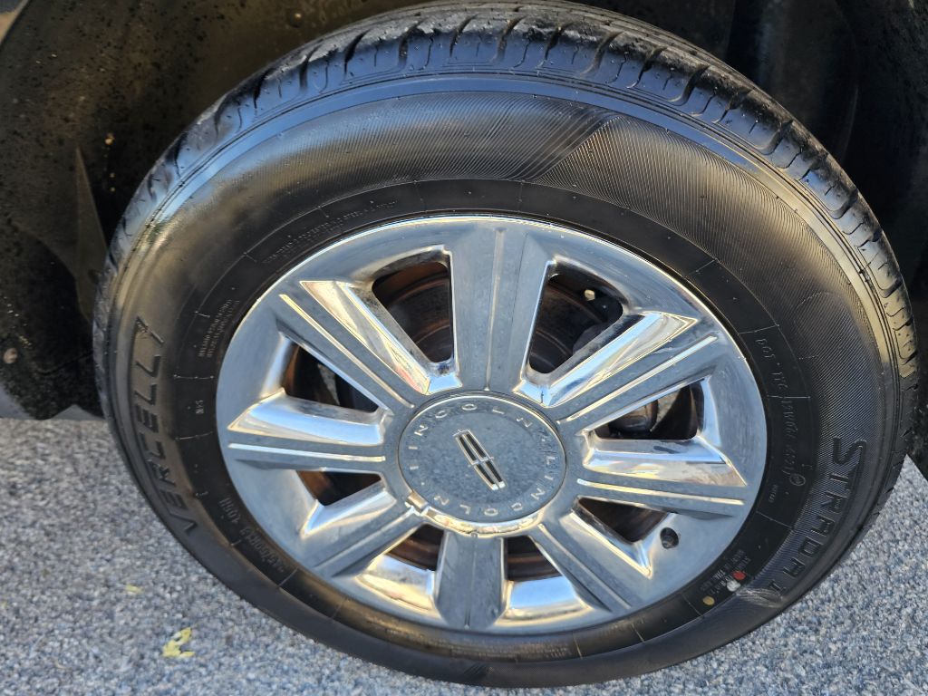 Photo 15 of this LINCOLN MKX