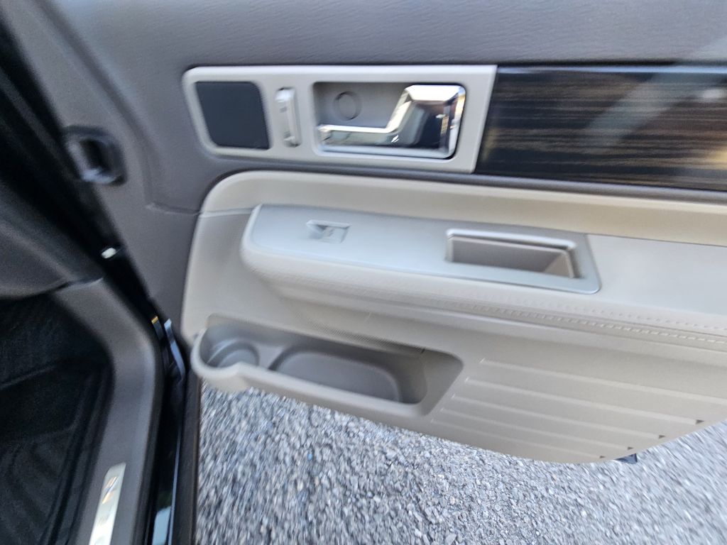 Photo 14 of this LINCOLN MKX