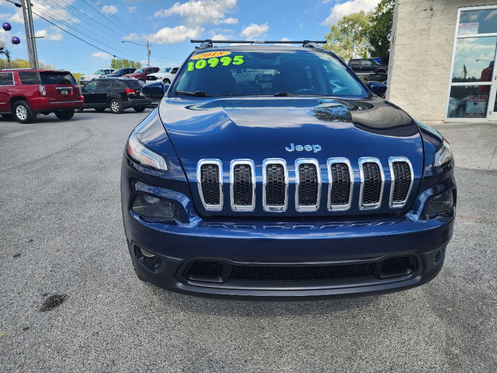 Photo 2 of this JEEP CHEROKEE